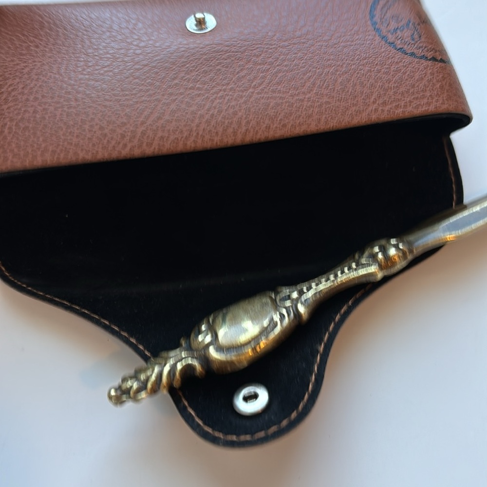 Two Ray-Ban glasses cases. Black & brown. Excellent condition - Picture 3 of 4